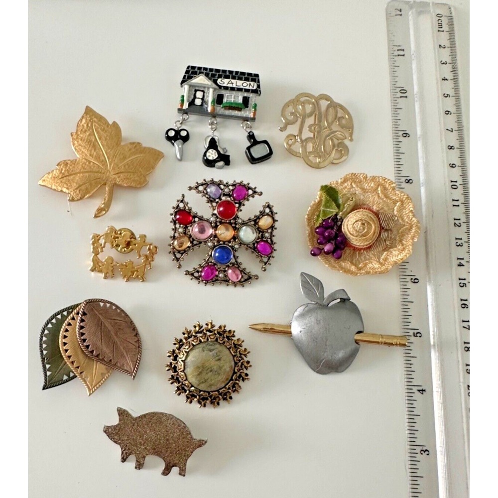 Brooch Lot Pig Apple Leaf Straw hat Salon Gold Tone Mixed Stunning Set of 10 - Picture 6 of 9